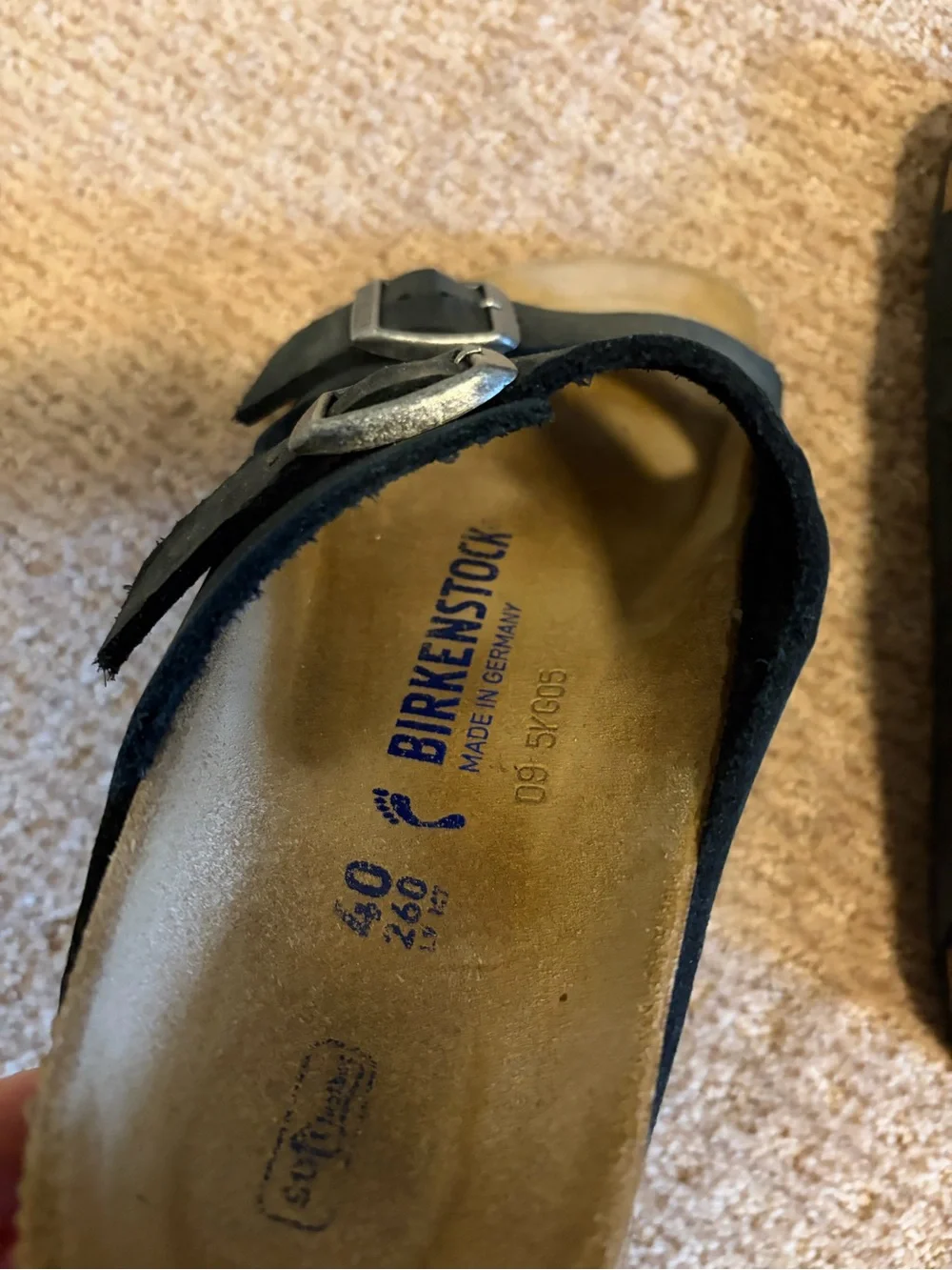 Birkenstock Womens Arizona leather Double Strap Sandals in Black-soft footbed